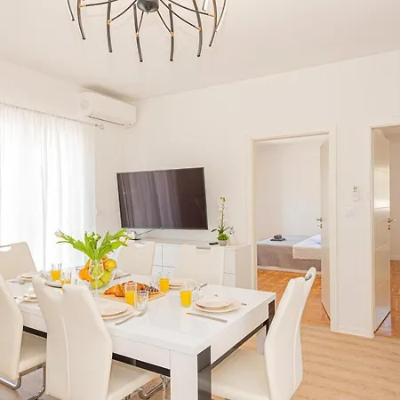 Sun Spalato Mastrinka Apartman Vinišće